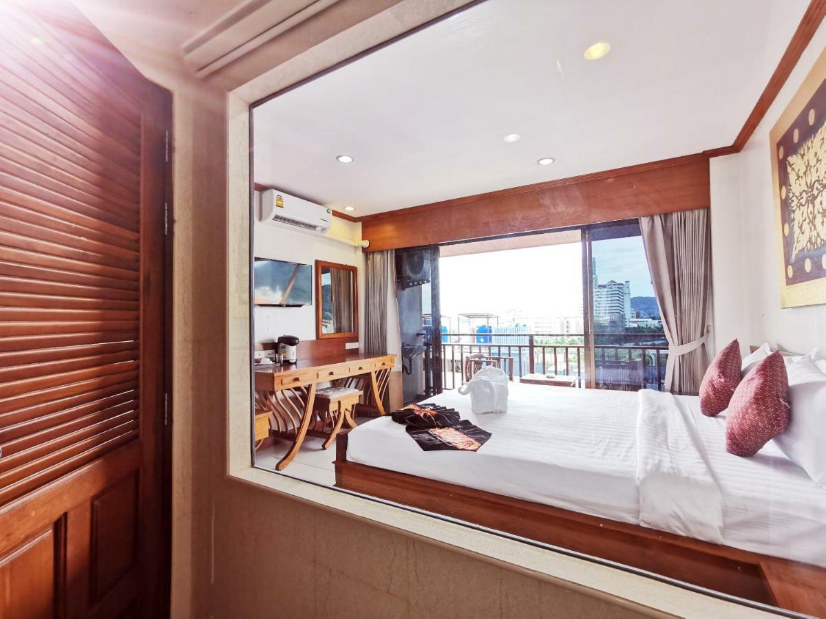 Az Hotel Patong Exterior photo