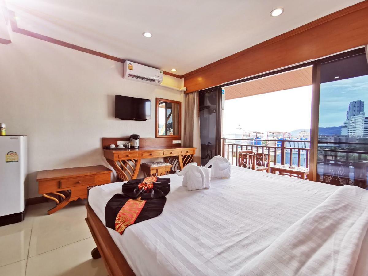 Az Hotel Patong Exterior photo